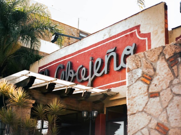 El Abajeño · Minerva